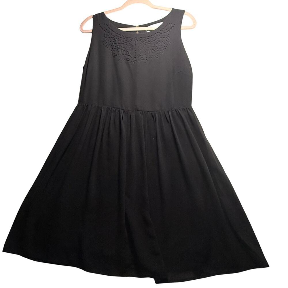 Women’s SUNDAY IN BROOKLYN Anthropologie Fit and Flare Pleated Dress Sz m LBD